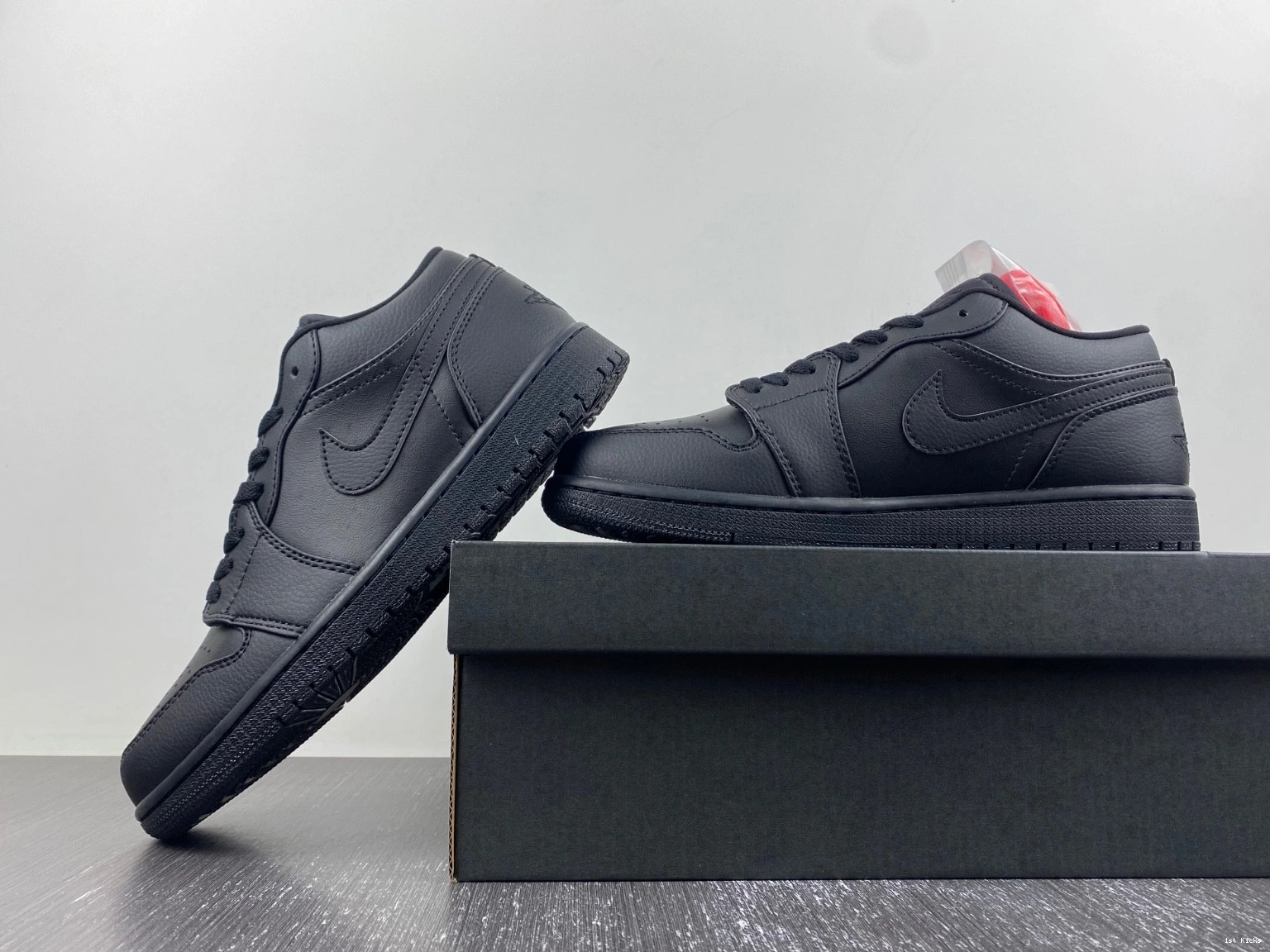 Low Air Jordan 1 553558-091 'Triple Black' 0324